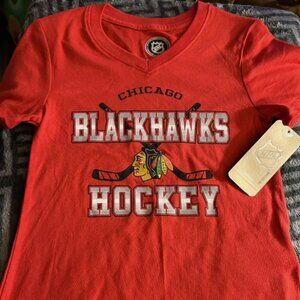 NWT Chicago Blackhawks V-Neck T-Shirt Soft XS Junior Cut